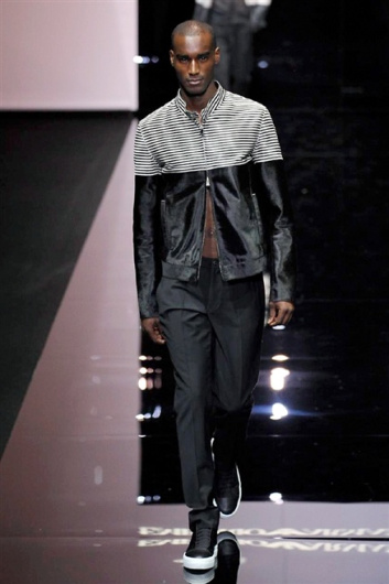 Fotoservizio/SS 2015/MEN/EMPORIO ARMANI/DP1/46