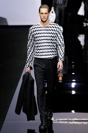 Fotoservizio/SS 2015/MEN/EMPORIO ARMANI/DP1/2