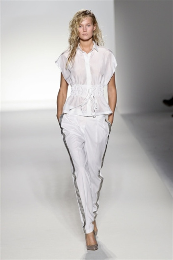 Fotoservizio/SS 2012/WOMEN/SPORTMAX/2