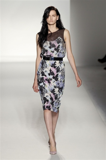 Fotoservizio/SS 2012/WOMEN/SPORTMAX/16