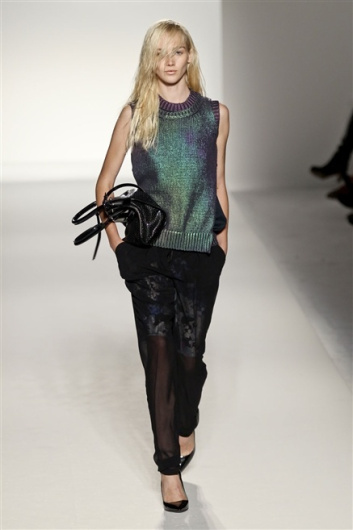 Fotoservizio/SS 2012/WOMEN/SPORTMAX/26