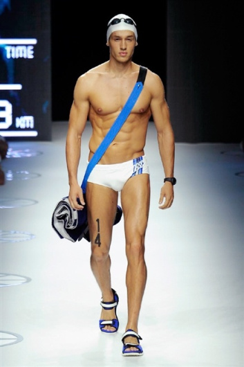 Fotoservizio/SS 2015/MEN/DIRK BIKKEMBERGS/DP1/0