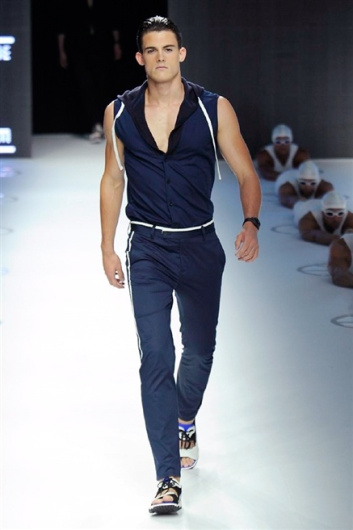 Fotoservizio/SS 2015/MEN/DIRK BIKKEMBERGS/DP1/10