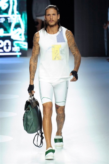 Fotoservizio/SS 2015/MEN/DIRK BIKKEMBERGS/DP1/14