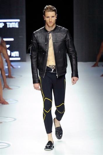 Fotoservizio/SS 2015/MEN/DIRK BIKKEMBERGS/DP1/26