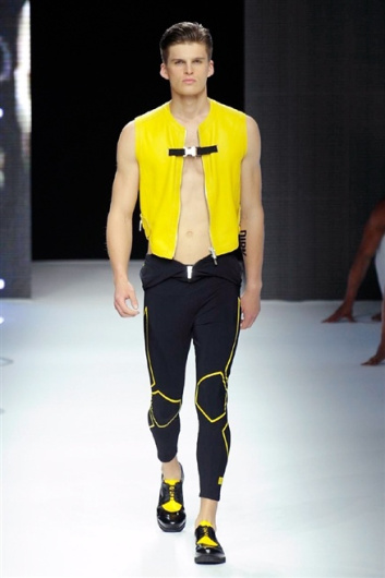Fotoservizio/SS 2015/MEN/DIRK BIKKEMBERGS/DP1/33