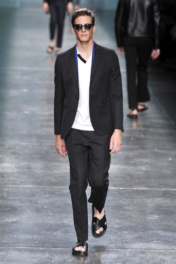 Fotoservizio/SS 2015/MEN/FENDI/DP1/42