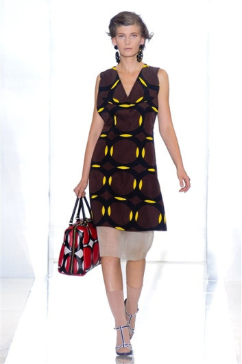 Fotoservizio/SS 2012/WOMEN/MARNI/24