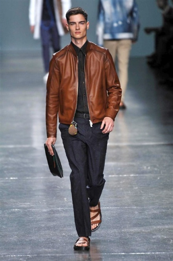 Fotoservizio/SS 2015/MEN/FENDI/DP1/2