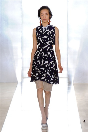 Fotoservizio/SS 2012/WOMEN/MARNI/20