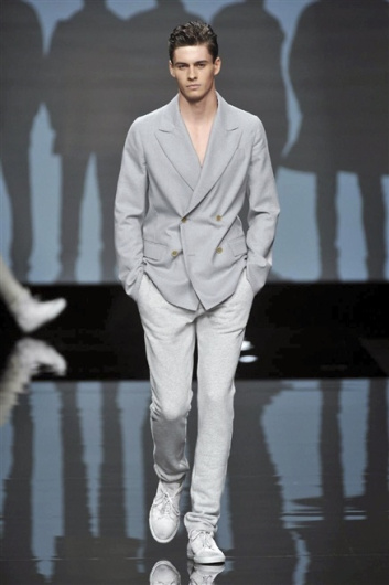 Fotoservizio/SS 2015/MEN/ERMANNO SCERVINO/DP1/1
