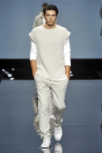 Fotoservizio/SS 2015/MEN/ERMANNO SCERVINO/DP1/6