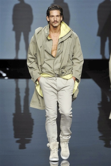 Fotoservizio/SS 2015/MEN/ERMANNO SCERVINO/DP1/14