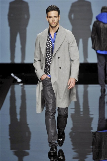 Fotoservizio/SS 2015/MEN/ERMANNO SCERVINO/DP1/34