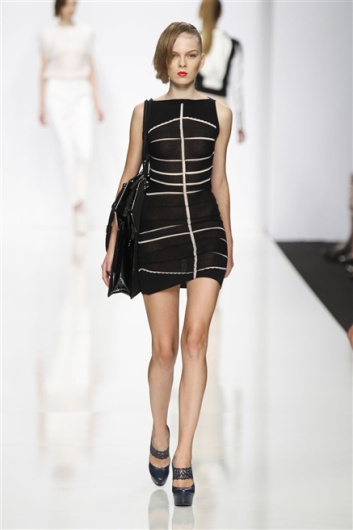 Fotoservizio/SS 2012/WOMEN/BYBLOS/18
