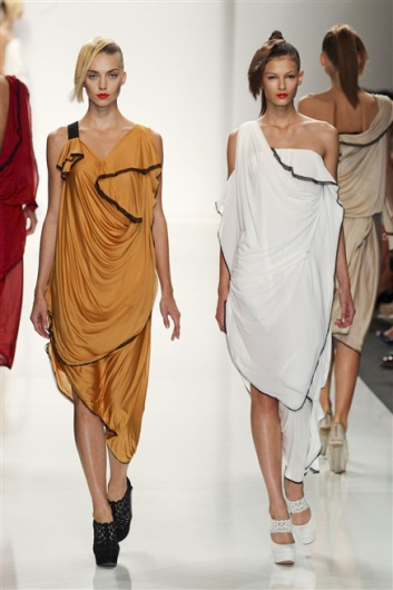 Fotoservizio/SS 2012/WOMEN/BYBLOS/32