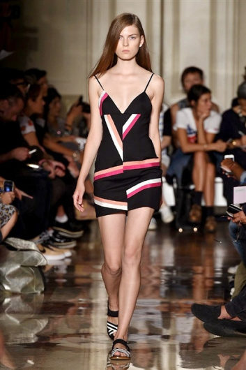 Fotoservizio/SS 2015/WOMEN/ANDREA INCONTRI/DP1/18
