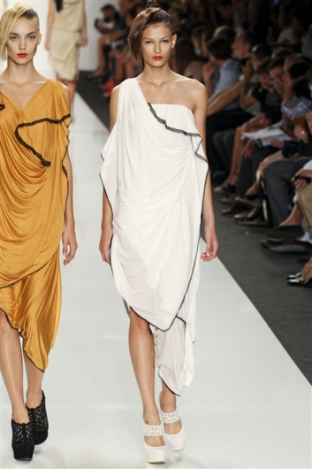 Fotoservizio/SS 2012/WOMEN/BYBLOS/34