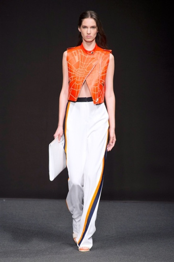Fotoservizio/SS 2015/WOMEN/BYBLOS MILANO/DP1/2