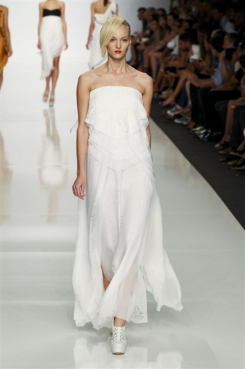 Fotoservizio/SS 2012/WOMEN/BYBLOS/35