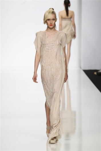 Fotoservizio/SS 2012/WOMEN/BYBLOS/27