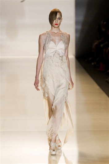 Fotoservizio/SS 2012/WOMEN/BYBLOS/28