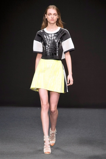 Fotoservizio/SS 2015/WOMEN/BYBLOS MILANO/DP1/15