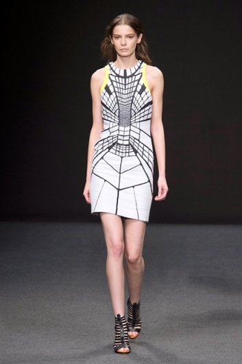 Fotoservizio/SS 2015/WOMEN/BYBLOS MILANO/DP1/18