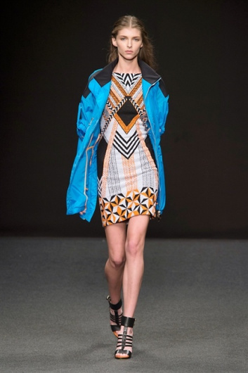 Fotoservizio/SS 2015/WOMEN/BYBLOS MILANO/DP1/28