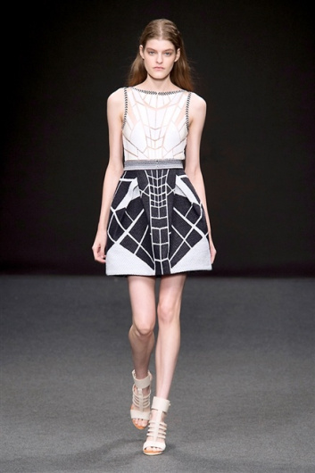 Fotoservizio/SS 2015/WOMEN/BYBLOS MILANO/DP1/33