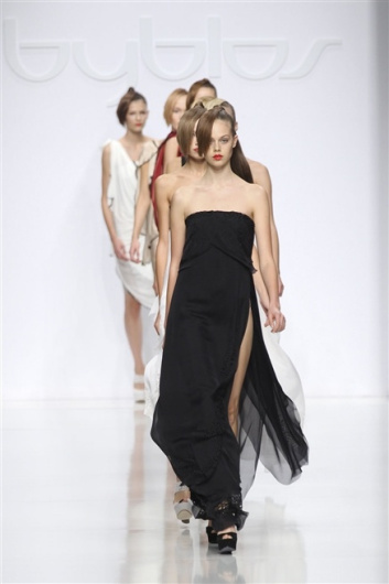Fotoservizio/SS 2012/WOMEN/BYBLOS/38