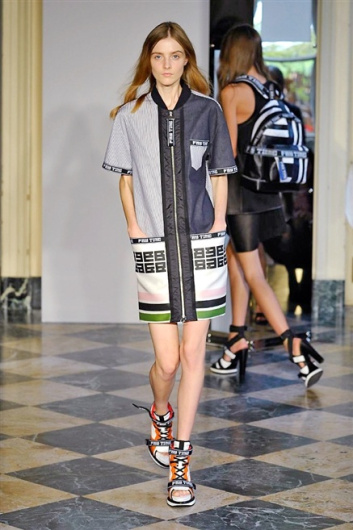 Fotoservizio/SS 2015/WOMEN/FAY/DP1/36