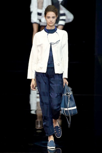 Fotoservizio/SS 2015/WOMEN/EMPORIO ARMANI/DP1/10