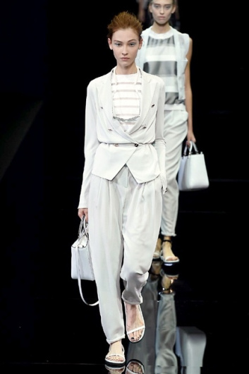 Fotoservizio/SS 2015/WOMEN/EMPORIO ARMANI/DP1/13