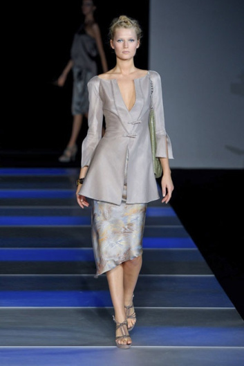 Fotoservizio/SS 2012/WOMEN/GIORGIO ARMANI/9