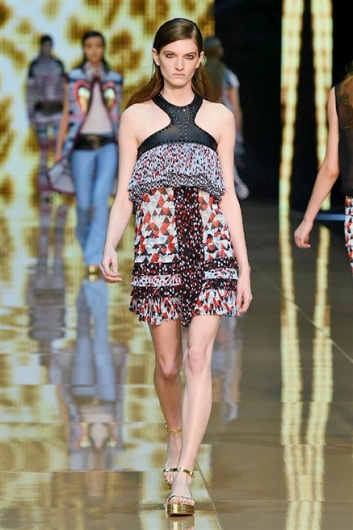 Fotoservizio/SS 2015/WOMEN/JUST CAVALLI/DP1/18