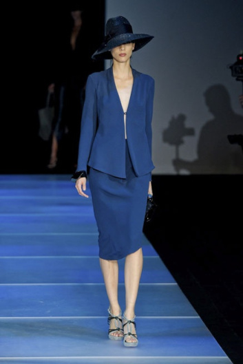 Fotoservizio/SS 2012/WOMEN/GIORGIO ARMANI/19