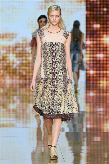 Fotoservizio/SS 2015/WOMEN/JUST CAVALLI/DP1/32