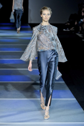 Fotoservizio/SS 2012/WOMEN/GIORGIO ARMANI/13