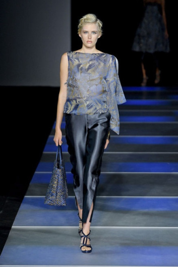 Fotoservizio/SS 2012/WOMEN/GIORGIO ARMANI/14