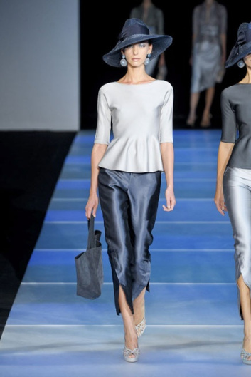 Fotoservizio/SS 2012/WOMEN/GIORGIO ARMANI/27