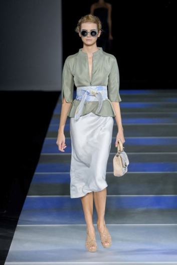 Fotoservizio/SS 2012/WOMEN/GIORGIO ARMANI/29