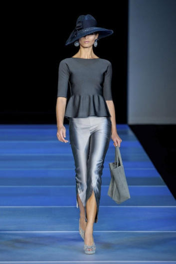 Fotoservizio/SS 2012/WOMEN/GIORGIO ARMANI/26
