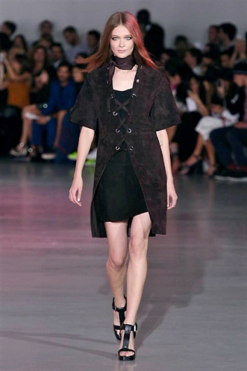Fotoservizio/SS 2015/WOMEN/COSTUME NATIONAL/DP1/0