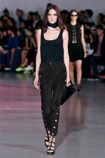 Fotoservizio/SS 2015/WOMEN/COSTUME NATIONAL/DP1/1