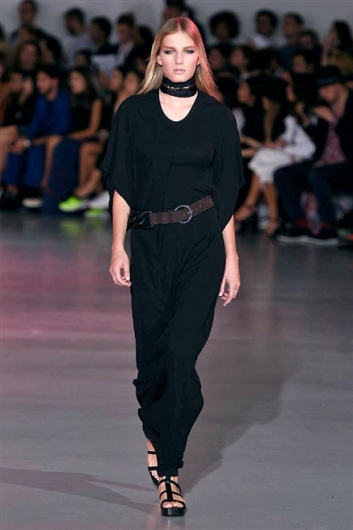 Fotoservizio/SS 2015/WOMEN/COSTUME NATIONAL/DP1/13