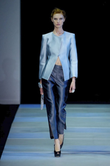 Fotoservizio/SS 2012/WOMEN/GIORGIO ARMANI/47