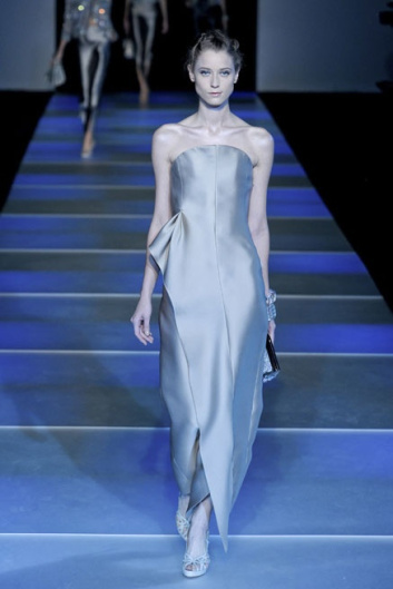 Fotoservizio/SS 2012/WOMEN/GIORGIO ARMANI/51