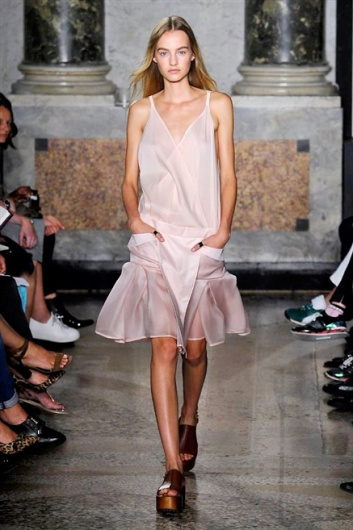 Fotoservizio/SS 2015/WOMEN/PORTS 1961/DP1/3