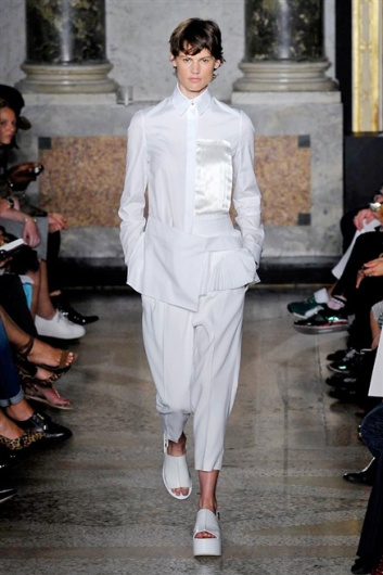 Fotoservizio/SS 2015/WOMEN/PORTS 1961/DP1/4